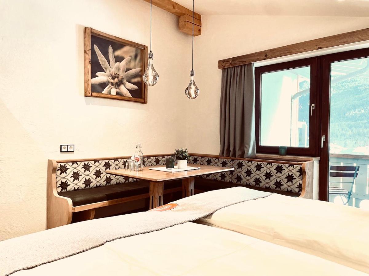 Pension Kreuzeck - Dein Gluecksplatz Am Lech Weissenbach am Lech Exterior foto